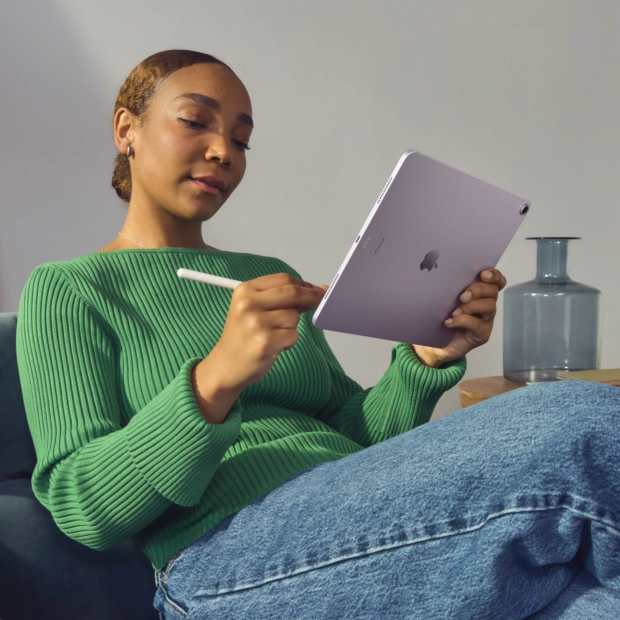 Apple iPad Air (2024) - 27.9 cm (11") - Apple M2 - 256 GB - Wi-Fi 6E + Cellular - iPadOS 17 - Purple - Image 4