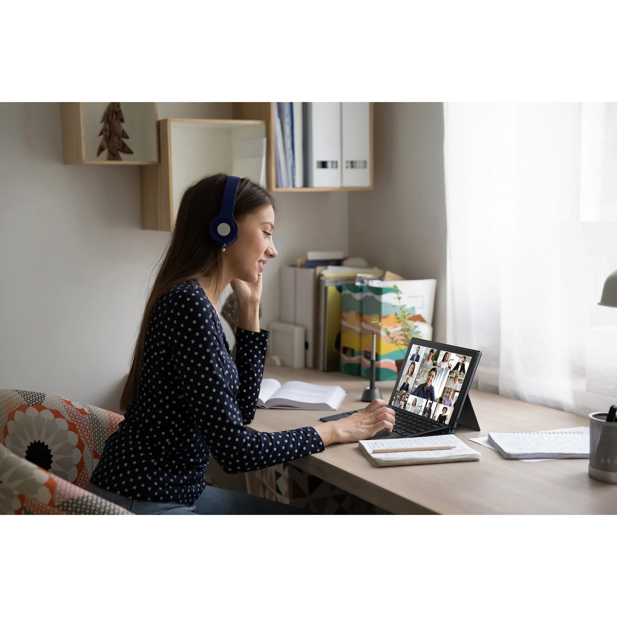 ASUS ExpertBook B3 Detachable Hybrid (2-in-1) - 26.7 cm (10.5") - Touchscreen - Qualcomm Snapdragon 7c (Gen 2) - 8 GB LPDDR4x-SDRAM - 128 GB eMMC - Wi-Fi 5 - Windows 11 Pro - Black - Image 3