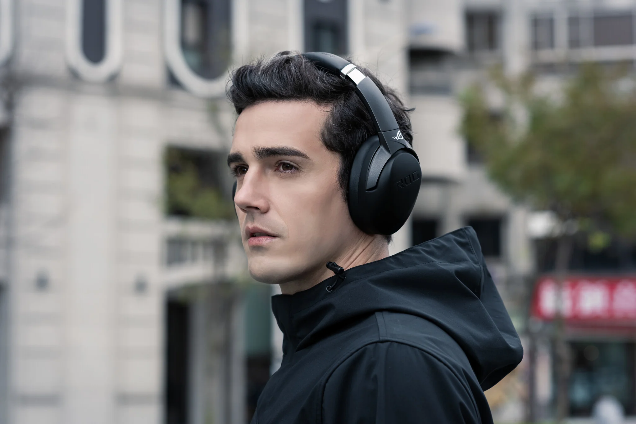 ASUS ROG Strix Go BT - Wired & Wireless Bluetooth Gaming Headset in Black - Image 18