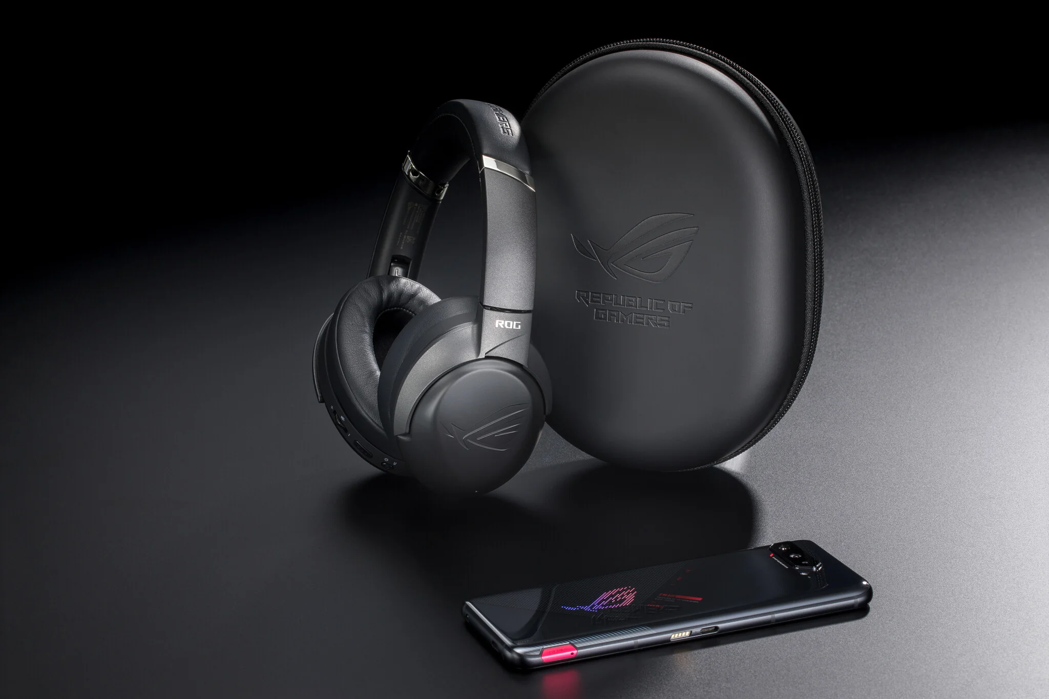 ASUS ROG Strix Go BT - Wired & Wireless Bluetooth Gaming Headset in Black - Image 9