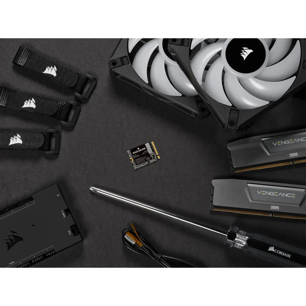 Corsair MP600 Mini - PCI Express 4.0 QLC 3D NAND NVMe M.2 SSD - 2 TB - Image 9