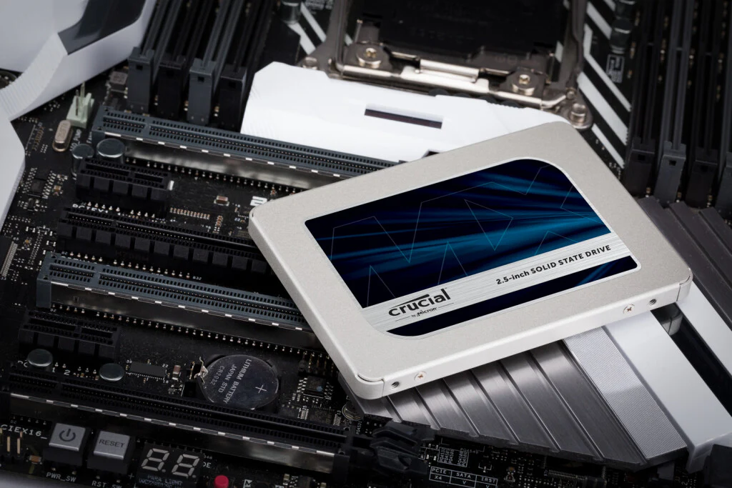 Crucial MX500 - Serial ATA III 3D NAND 2.5" SSD - 4 TB - Image 2