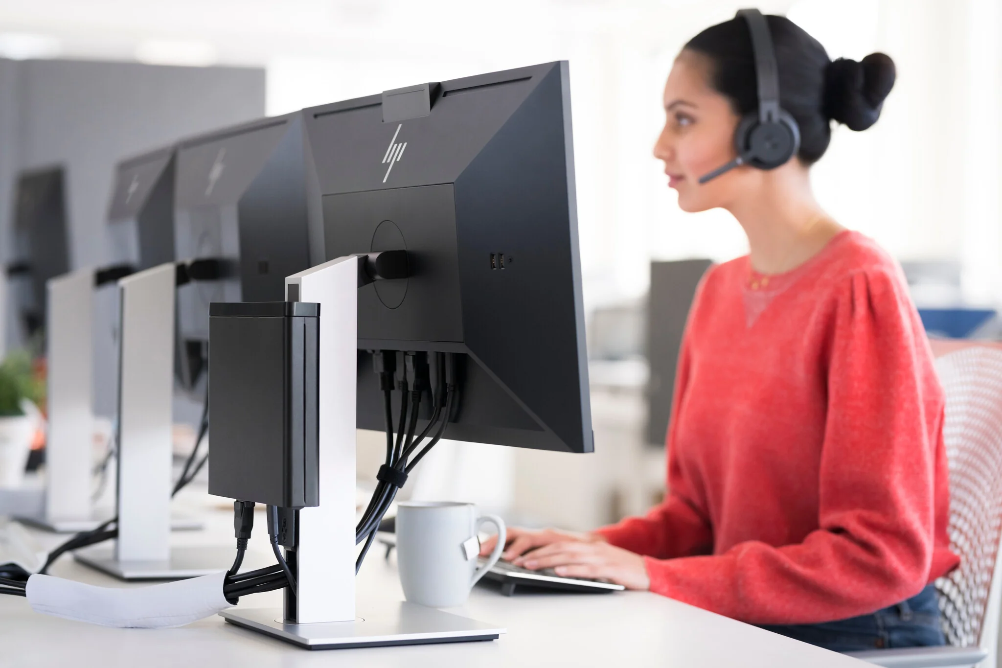 HP E24D G4 - 60.5 cm (23.8") - 1920 x 1080 pixels Full HD Monitor - Image 8