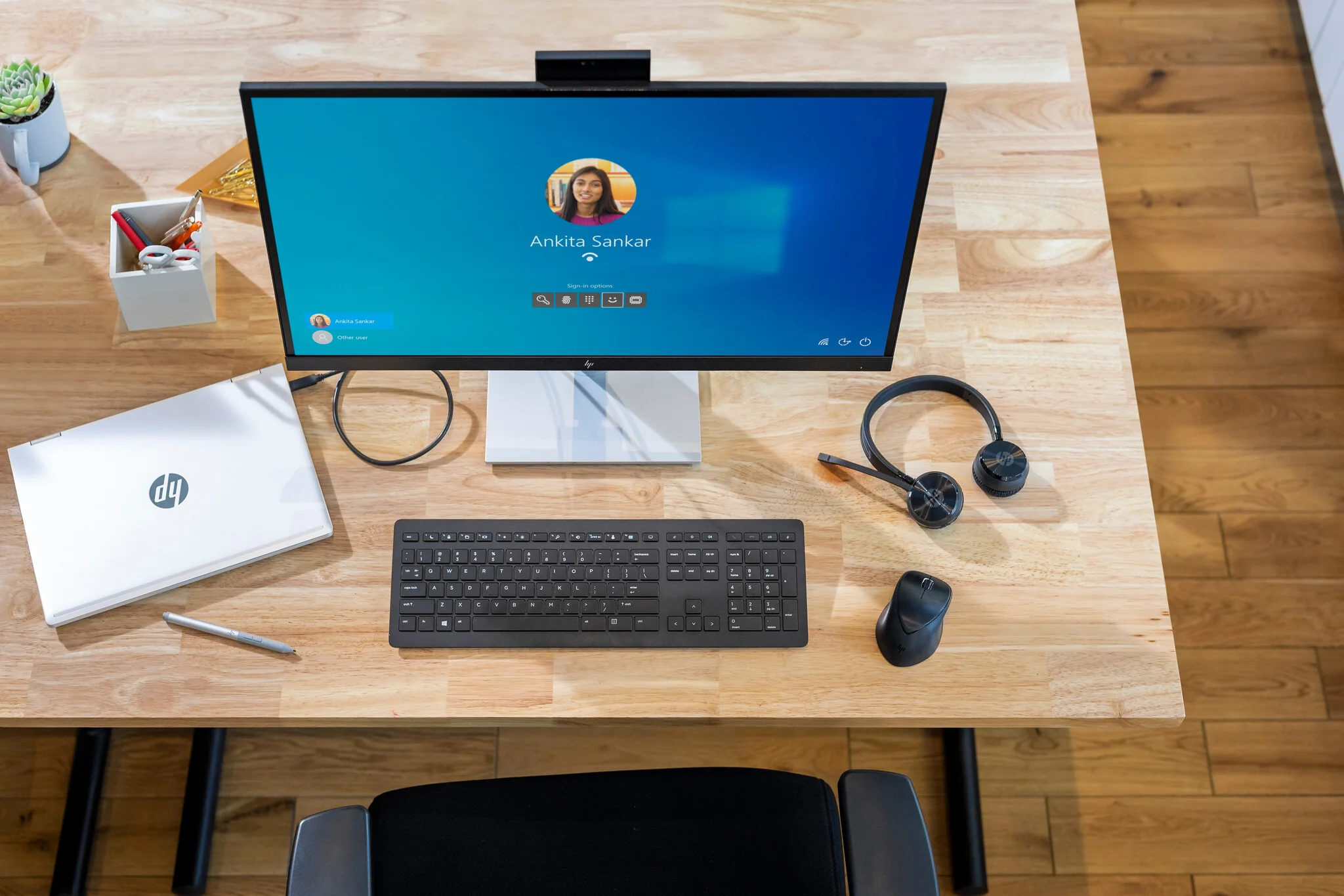 HP E27D G4 - 68.6 cm (27") - 2560 x 1440 pixels Quad HD LED Monitor - Image 8