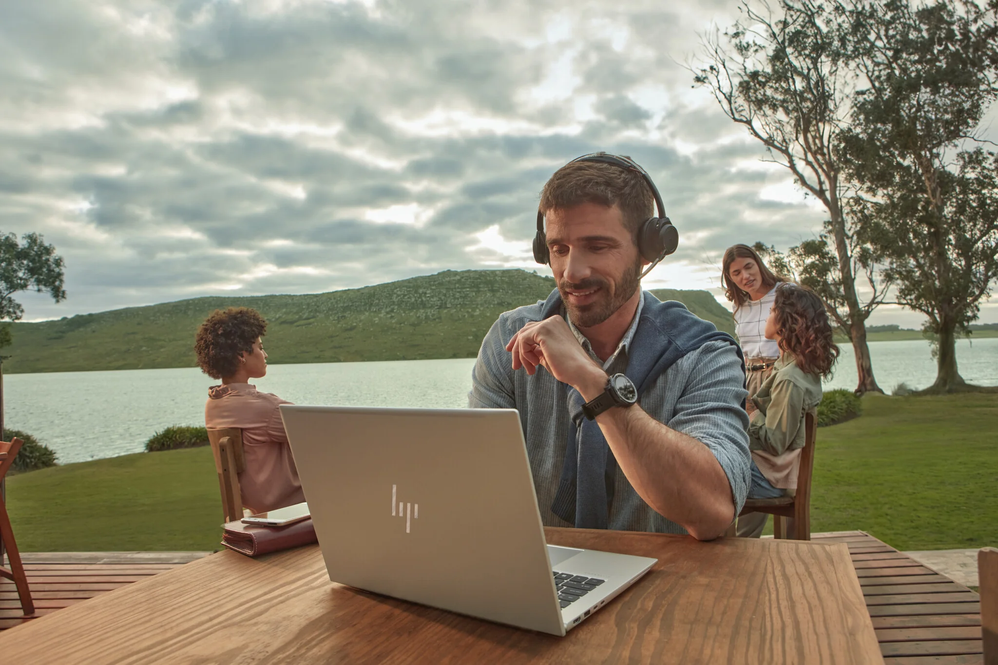 HP EliteBook 840 14 G10 Laptop - 35.6 cm (14") - Intel® Core™ i5-1335U - 16 GB DDR5-SDRAM - 512 GB SSD - Wi-Fi 6E - Windows 11 Pro - Silver - Image 11