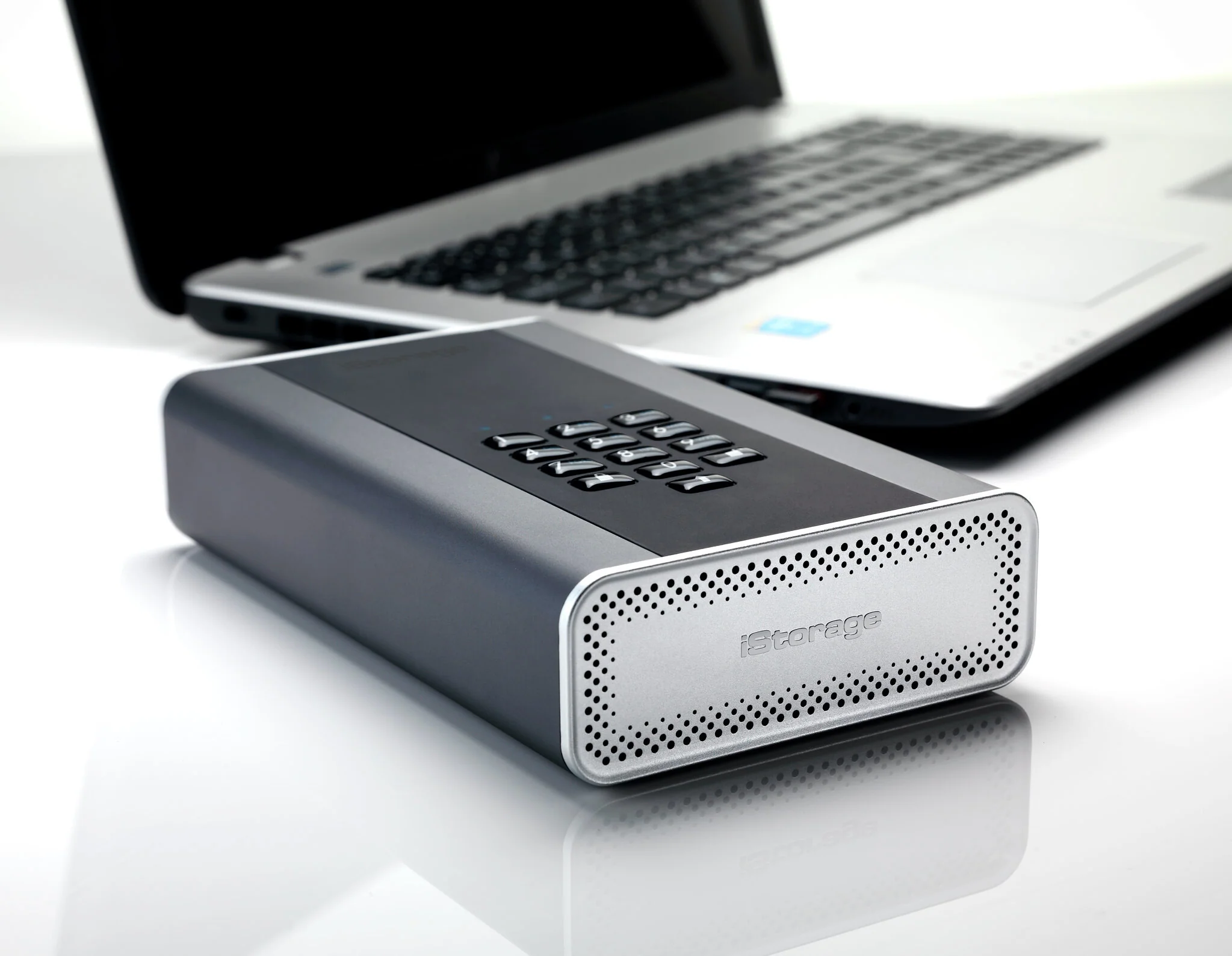 iStorage diskAshur DT2 - Secure Encrypted Desktop Hard Drive in Black - Password Protected - 2 TB - Image 5