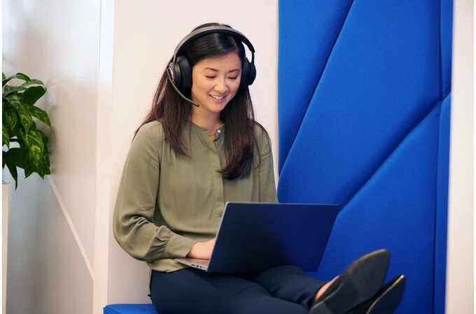 Kensington H3000 - Wireless Bluetooth Over-Ear Gaming Headset - Image 15
