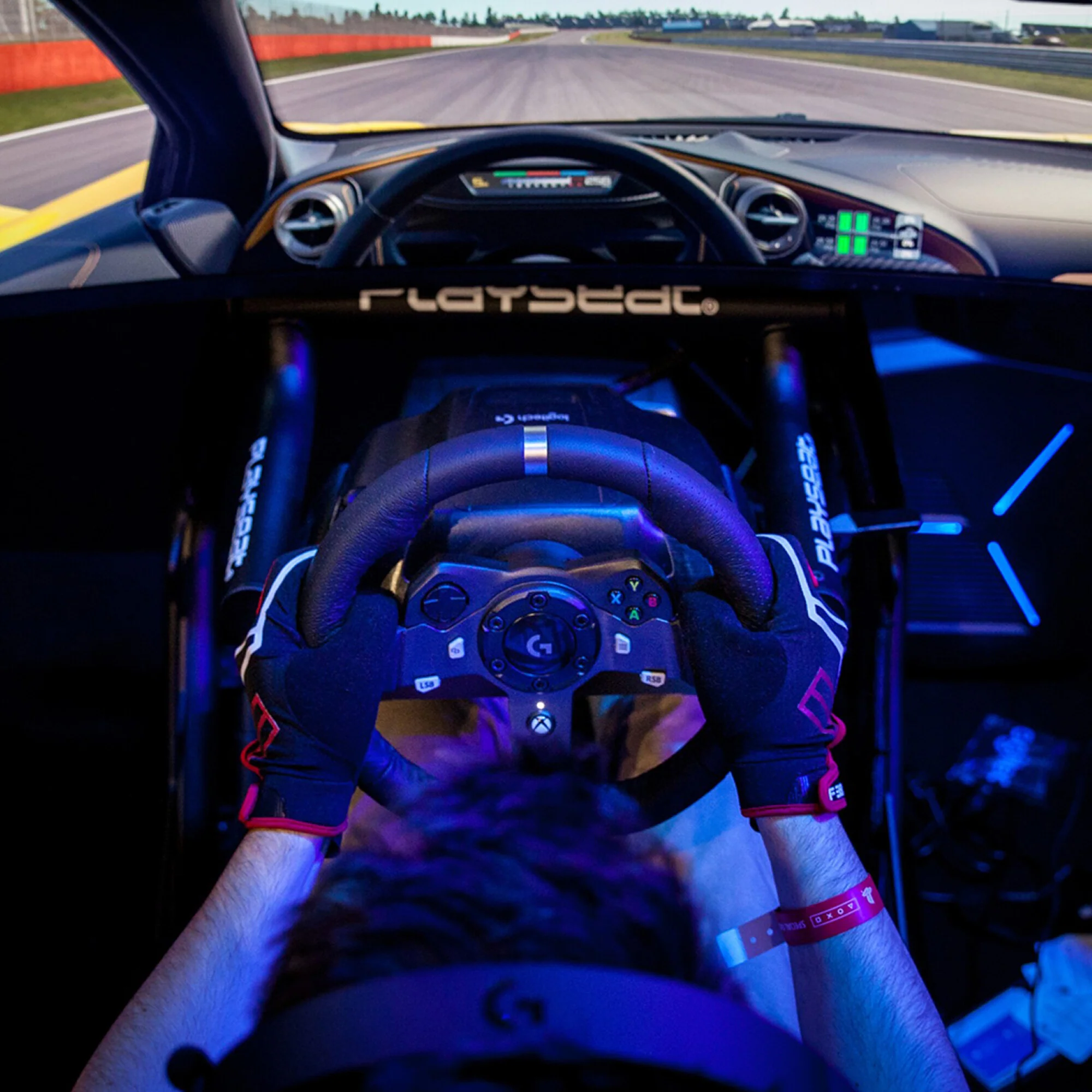 Logitech G - G920 Driving Force Racing Wheel for PC / Xbox Series X|S - Image 6