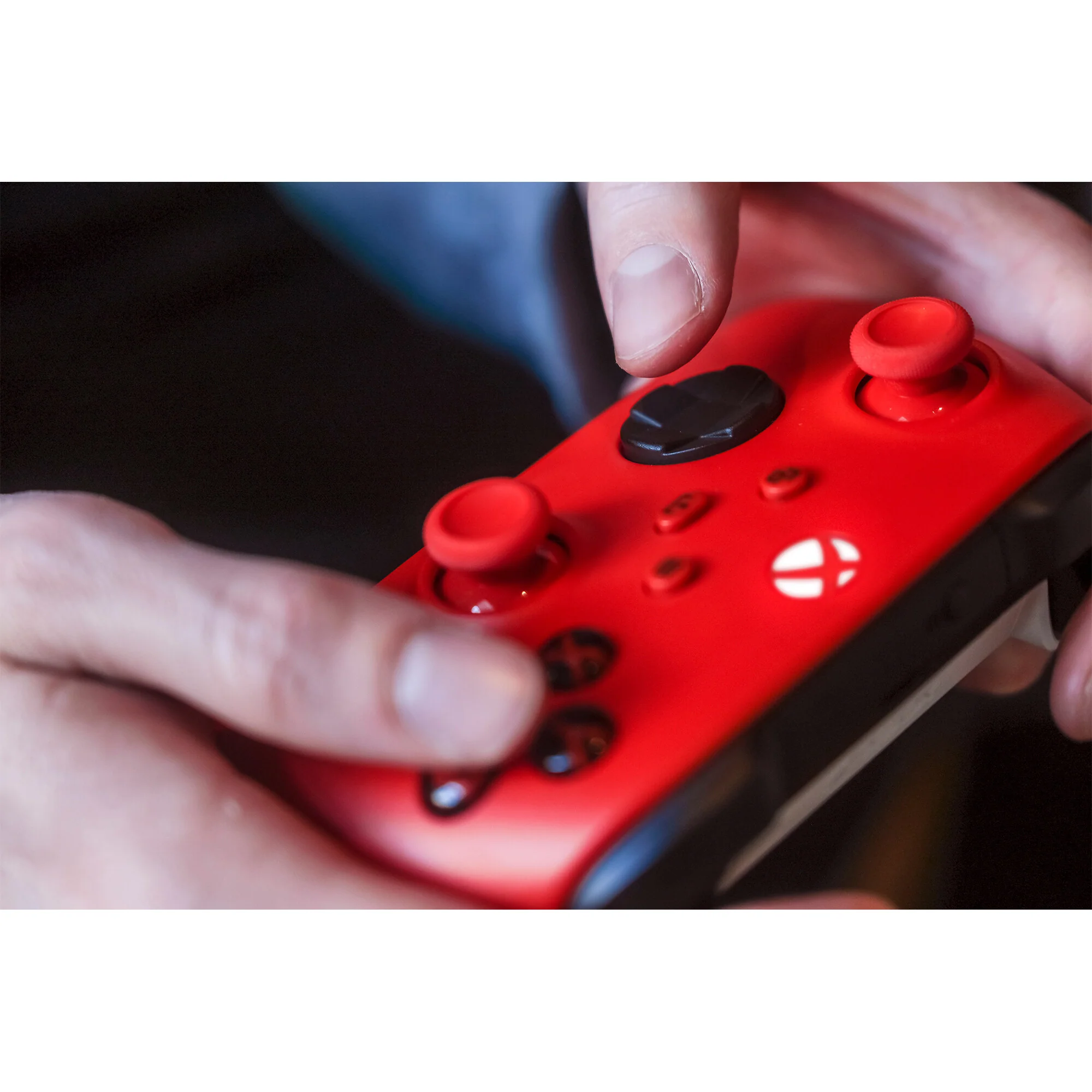 Microsoft Xbox Wireless Controller in Red - Image 21