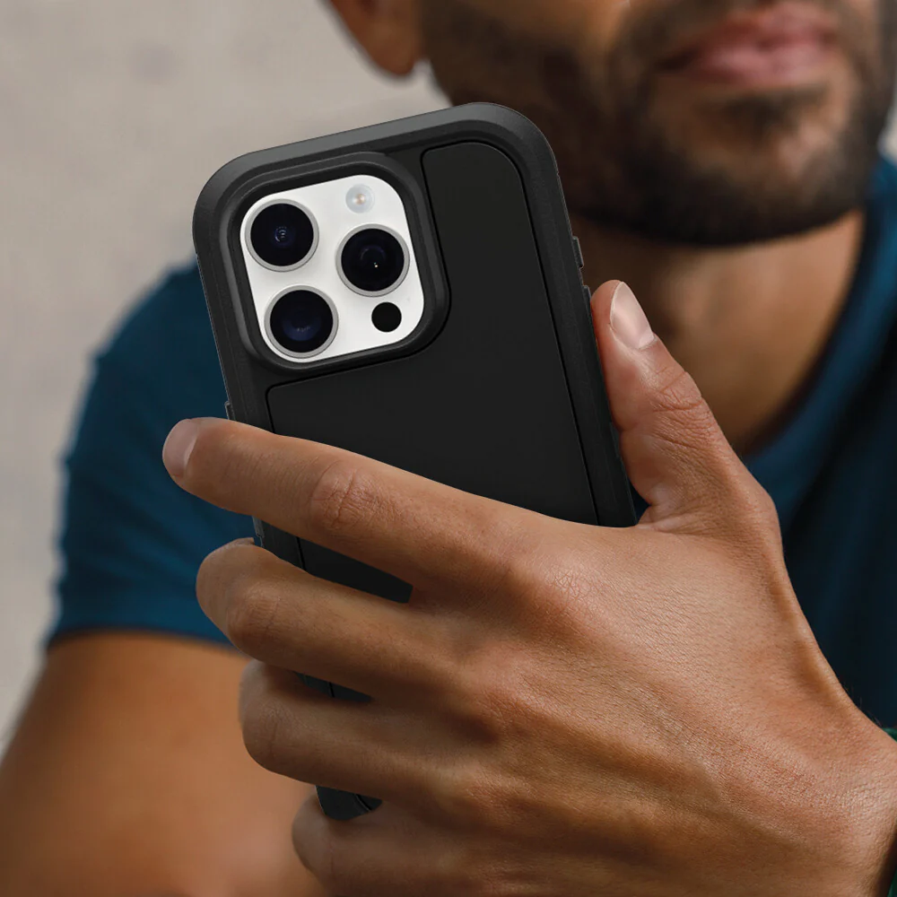 OtterBox Defender XT for iPhone 15 Pro in Black - Image 9