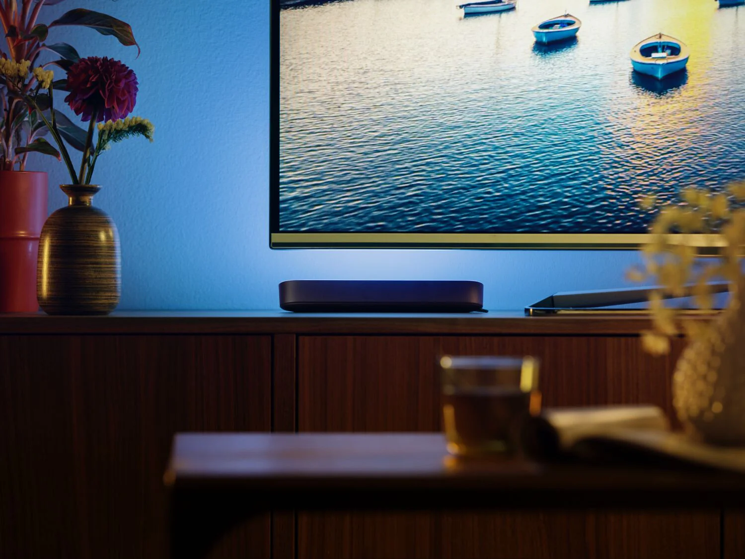 Philips Hue Play light bar in Black - White and colour ambience (Pack of 1) - Image 4