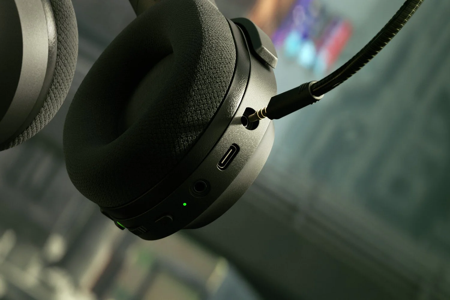 Razer Barracuda X - USB Type-C Wired & Wireless Bluetooth Gaming Headset in Black - Image 5