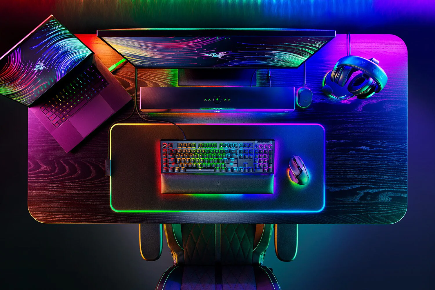 Razer BlackWidow V4 Pro - USB Wired RGB Mechanical Keyboard in Black (QWERTY US) - Image 2