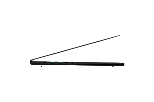 Razer Blade 16 Laptop - 40.6 cm (16") - AMD Ryzen AI 9 365 - 32 GB LPDDR5x-SDRAM - 1 TB SSD - NVIDIA GeForce RTX 5070 - Wi-Fi 7 - Windows 11 Home - Aluminium / Black - Image 4