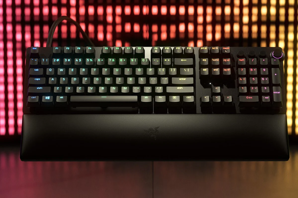 Razer Huntsman V2 Analog - USB Wired RGB Opto-mechanical Keyboard (QWERTY UK) - Image 16