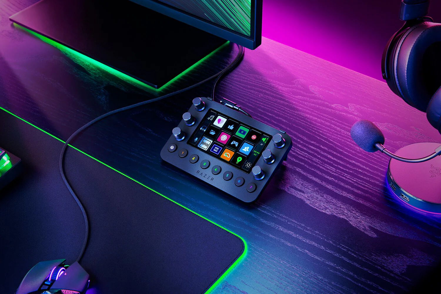 Razer Stream All-In-One Controller in Black - Image 2